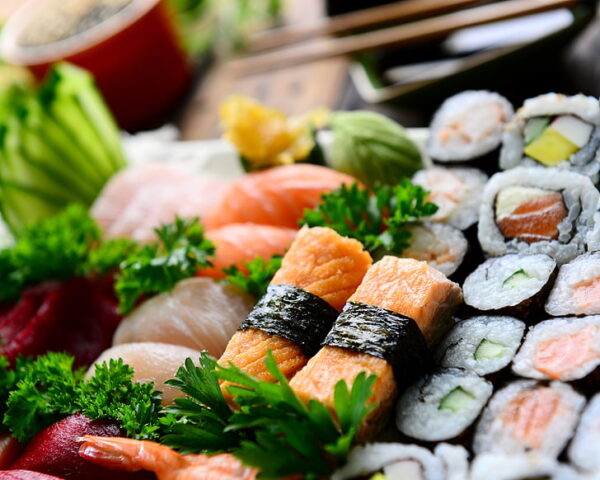 fish-rolls-sushi-sushi-wallpaper-preview
